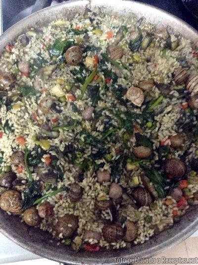 Arròs amb espinacs i cargols